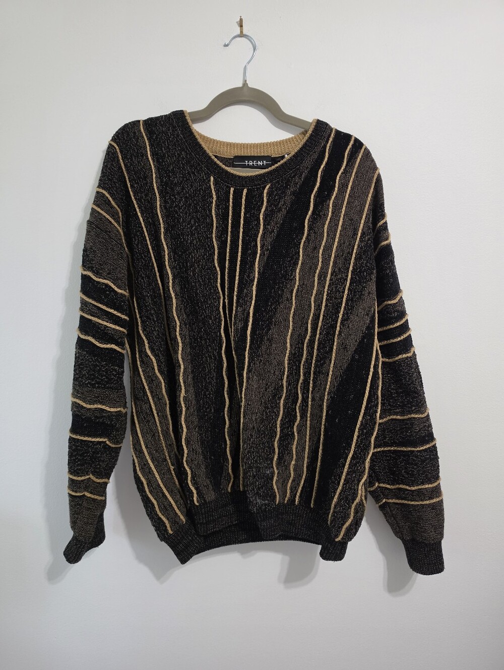 140. Vintage Trent Coogi-style Oversized Sweater